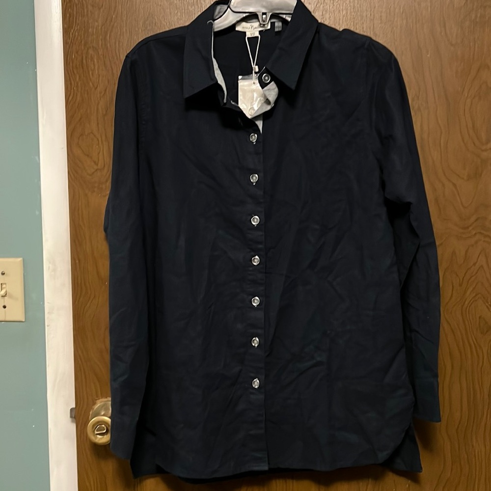 NWT Simply Noelle blue button down shirt size S/M